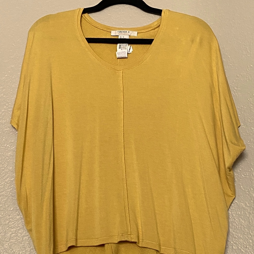 Yellow short sleeve flow shirt
